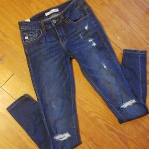 KanCan Distreased Jeans